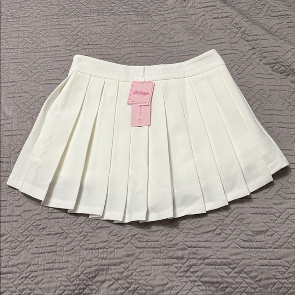 The Rod Skirt - Picture 3 of 3